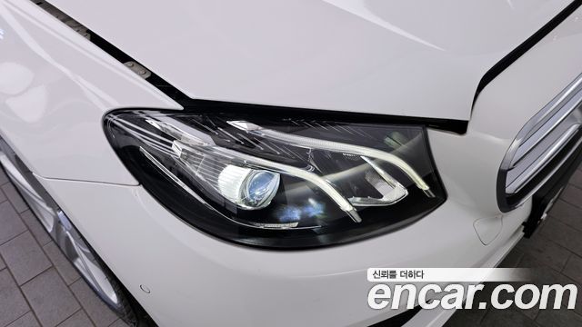 Mercedes-Benz E-Class E200 Avantgarde