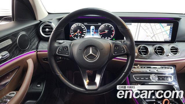 Mercedes-Benz E-Class E300 4MATIC Avnatgarde