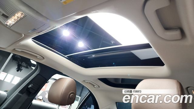 Mercedes-Benz E-Class E300 4MATIC Avnatgarde