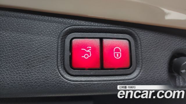 Mercedes-Benz E-Class E300 4MATIC Avnatgarde