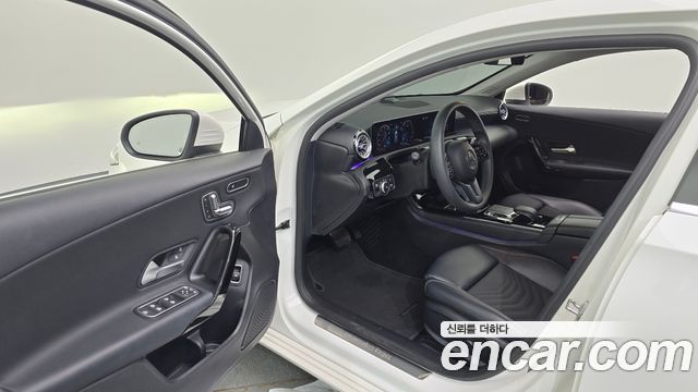 Mercedes-Benz A-Class A250 4MATIC Sedan