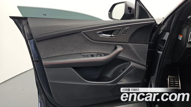 Audi RSQ8 4.0 TFSI Quattro Performance