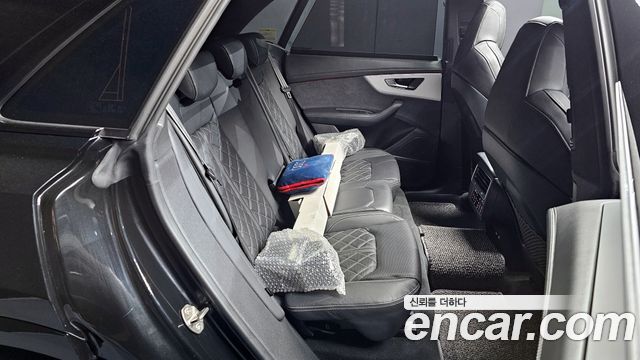 Audi Q8 55 TFSI Quattro Premium