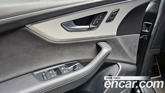 Audi Q8 55 TFSI Quattro Premium