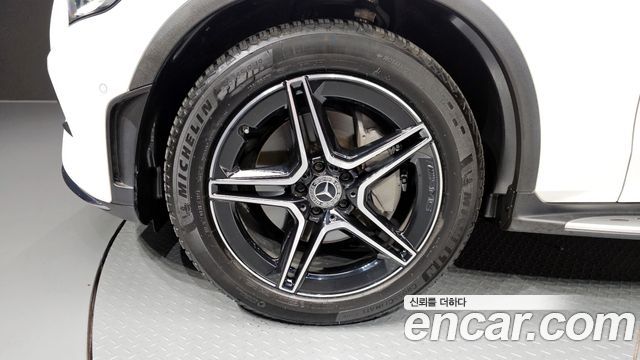 Mercedes-Benz GLC-Class GCL300 4MATIC Coupe