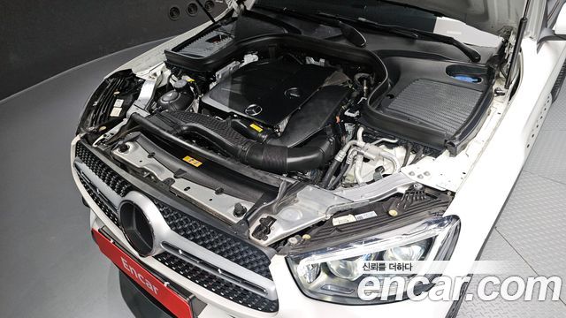 Mercedes-Benz GLC-Class GCL300 4MATIC Coupe