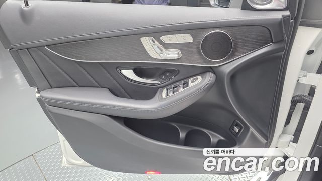 Mercedes-Benz GLC-Class GCL300 4MATIC Coupe