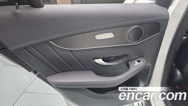 Mercedes-Benz GLC-Class GCL300 4MATIC Coupe