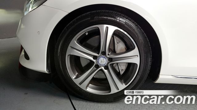 Mercedes-Benz E-Class E300 Avantgarde