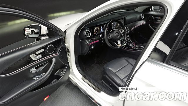 Mercedes-Benz E-Class E300 Avantgarde
