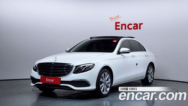 Mercedes-Benz E-Class E300 4MATIC Exclusive