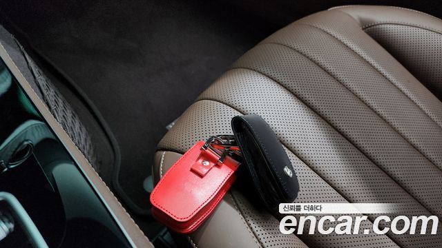 Mercedes-Benz E-Class E300 4MATIC Exclusive