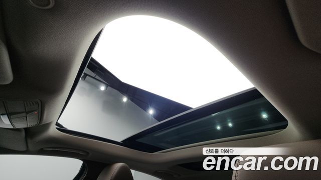 Mercedes-Benz E-Class E300 4MATIC Exclusive