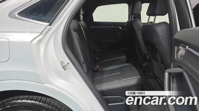 Audi Q3 35 TDI Premium Sportback
