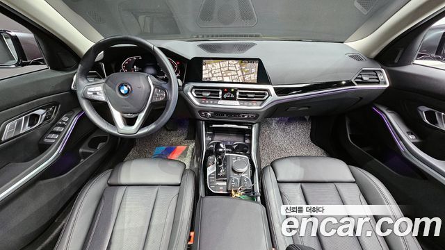 BMW 3-Series 320i