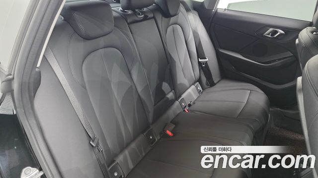 BMW 2-Series 218d Advantage
