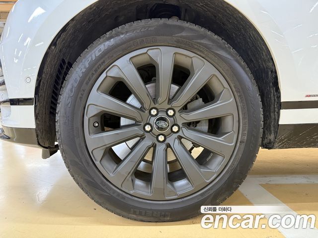 Land Rover Range Rover Velar 2.0 D240 R-Dynamic SE