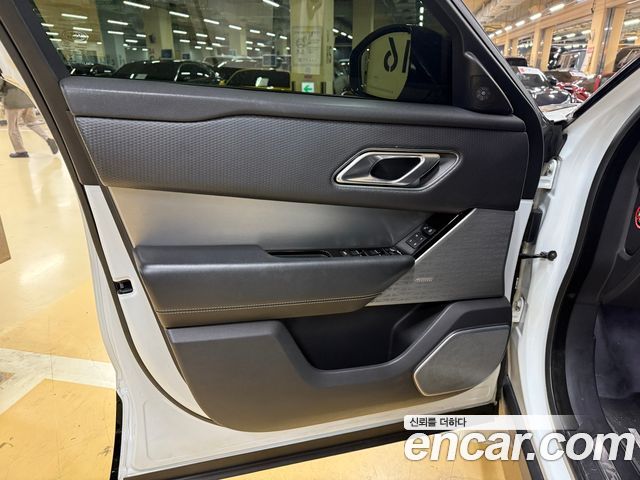 Land Rover Range Rover Velar 2.0 D240 R-Dynamic SE