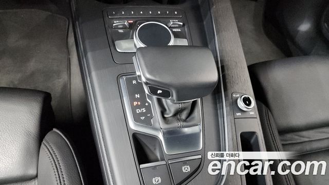 Audi A4 40 TFSI Premium