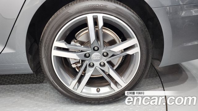 Audi A4 40 TFSI Premium