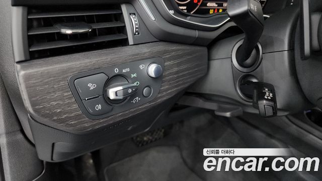 Audi A4 40 TFSI Premium