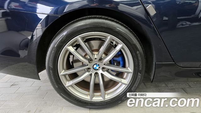 BMW 5-Series 530i xDrive M Sport Package