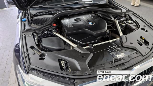 BMW 5-Series 530i xDrive M Sport Package