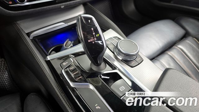 BMW 5-Series 530i xDrive M Sport Package