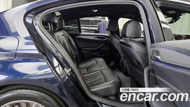 BMW 5-Series 530i xDrive M Sport Package