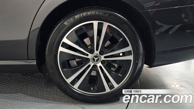 Mercedes-Benz E-Class E250 Avantgarde