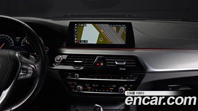 BMW 5-Series 520d M Sport package