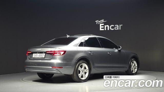 Audi A4 30 TDI Premium
