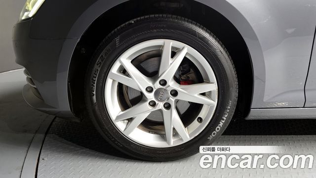 Audi A4 30 TDI Premium