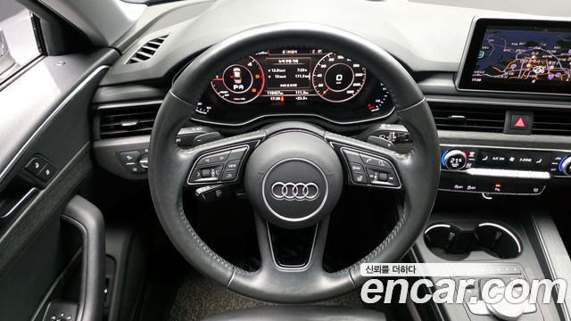 Audi A4 30 TDI Premium