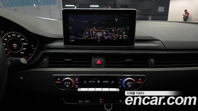 Audi A4 30 TDI Premium