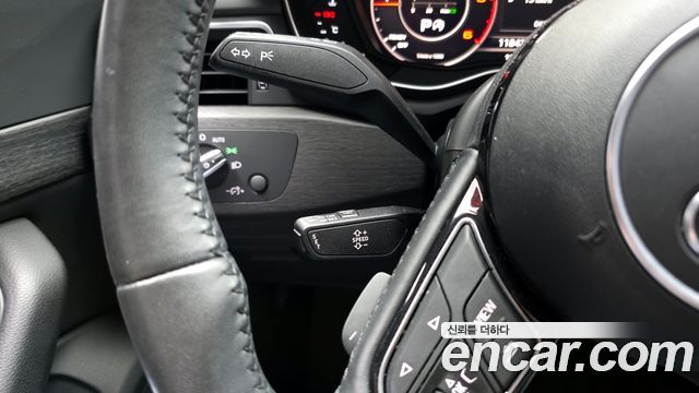 Audi A4 30 TDI Premium