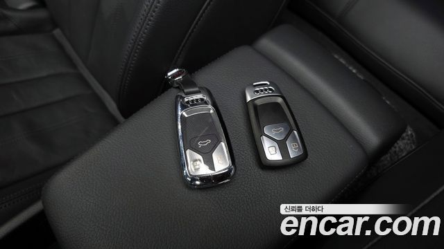 Audi A4 30 TDI Premium