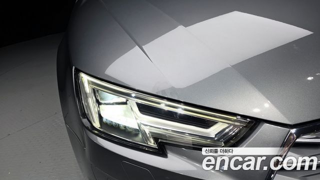 Audi A4 30 TDI Premium
