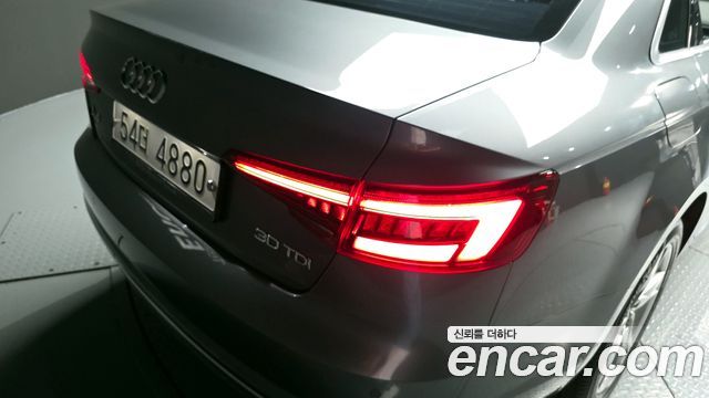 Audi A4 30 TDI Premium