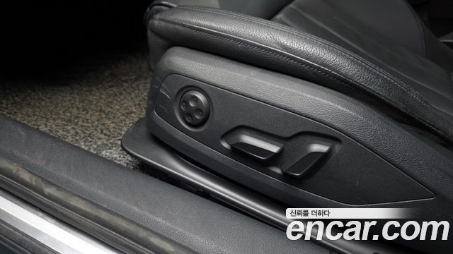 Audi A4 30 TDI Premium