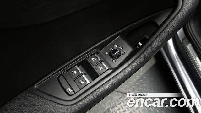 Audi A4 30 TDI Premium