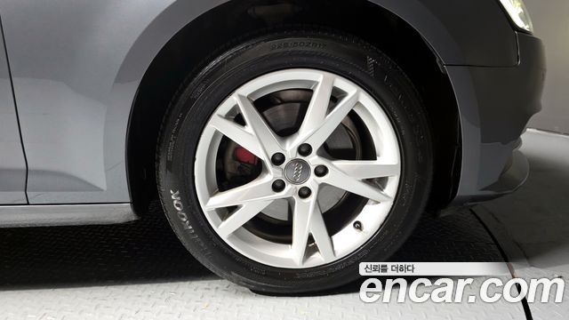 Audi A4 30 TDI Premium