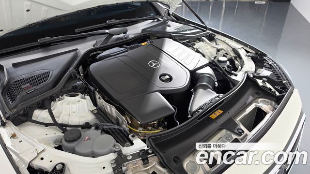 Mercedes-Benz E-Class E200 Avantgarde