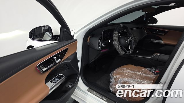 Mercedes-Benz E-Class E200 Avantgarde
