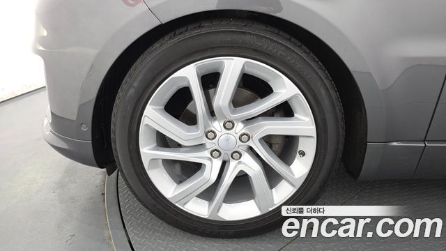 Land Rover Range Rover Sport 3.0 SDV6 HSE Dynamic