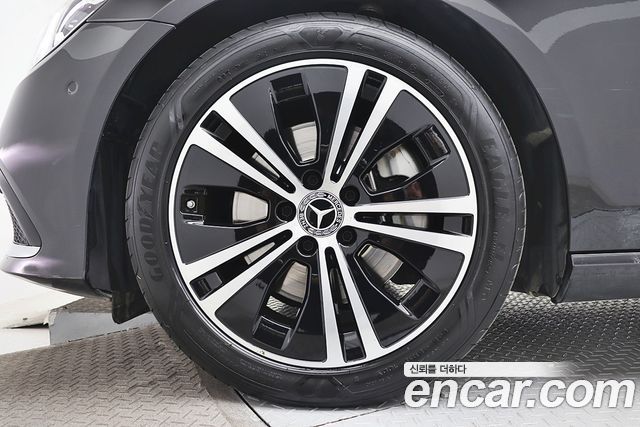Mercedes-Benz E-Class E250 Avantgarde