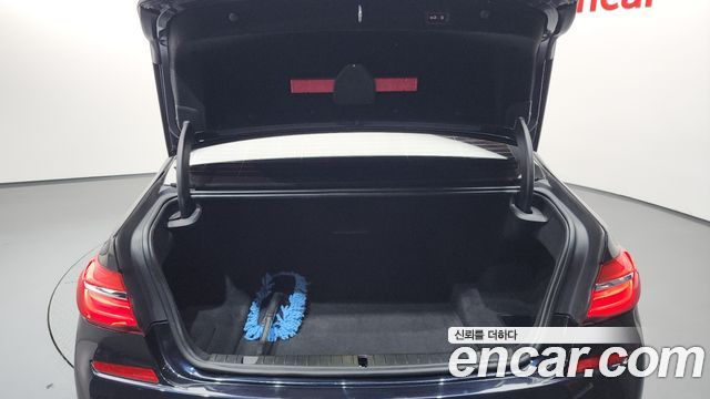 BMW 7-Series 730Ld xDrive M Sport