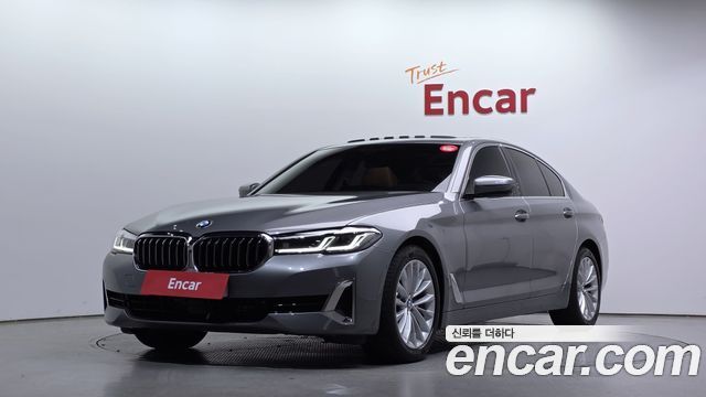 BMW 5-Series 520i Luxury