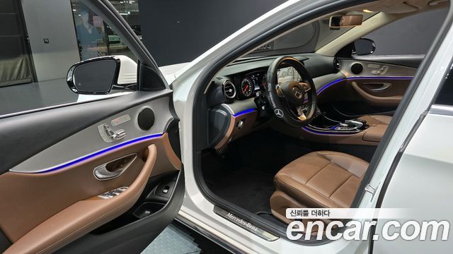 Mercedes-Benz E-Class E200 Avantgarde