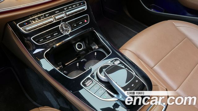 Mercedes-Benz E-Class E200 Avantgarde